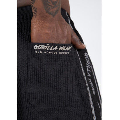 Gorilla Wear Buffalo Old School Workout Shorts, Black/Grey